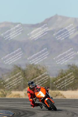 media/Dec-04-2025-Racers Edge (Thu) [[5ebc9f124d]]/3-B Group/1-Session 1 (Turn 7)/